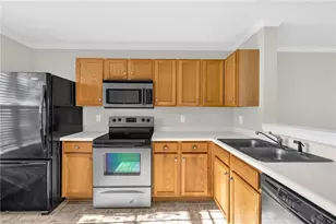 4506 Cross Ridge Ln, Greensboro, NC 27410 - Photo 2