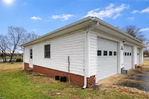 1143 N County Home Rd, Lexington, NC 27292 - Photo 10