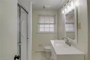 2504 Cornwallis Dr, Greensboro, NC 27408 - Photo 18