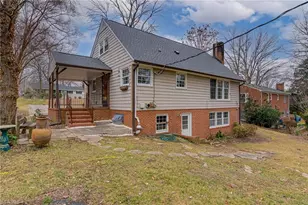 2504 Cornwallis Dr, Greensboro, NC 27408 - Photo 38