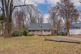 2504 Cornwallis Dr, Greensboro, NC 27408 - Photo 2