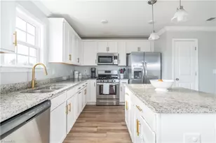 401 Altavista Dr, Clemmons, NC 27012 - Photo 10