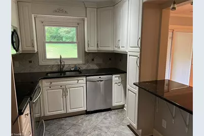 3010 Brookhill Drive, Winston-Salem, NC 27127 - Photo 4