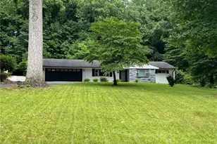 3010 Brookhill Dr, Winston-Salem, NC 27127 - Photo 2