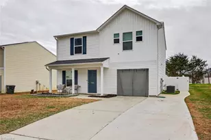 3828 Miller Dr, Greensboro, NC 27405 - Photo 4