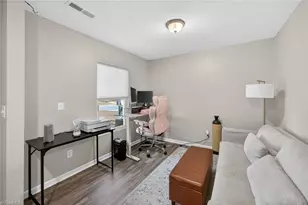 3828 Miller Dr, Greensboro, NC 27405 - Photo 10