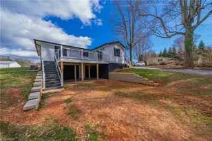 3103 Pipers Gap Rd, Mount Airy, NC 27030 - Photo 2