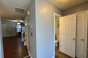 16875 Greenlawn Hills Ct, Charlotte, NC 28213 - Photo 8