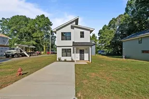 212 S Carter St, Liberty, NC 27298 - Photo 2