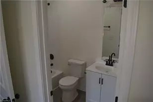 1015 Sharon St, High Point, NC 27260 - Photo 10