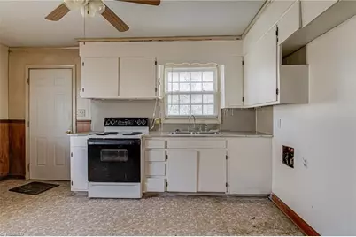 513 Ridgecrest Drive, High Point, NC 27262 - Photo 16