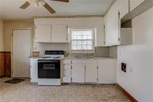 513 Ridgecrest Dr, High Point, NC 27262 - Photo 16