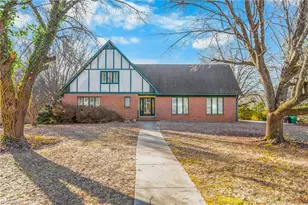 2016 Candelar Dr, High Point, NC 27265 - Photo 2