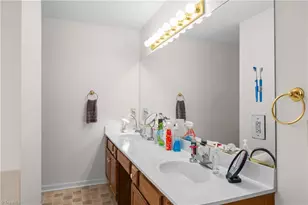 2016 Candelar Dr, High Point, NC 27265 - Photo 24