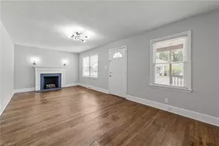 908 Lincoln St, Greensboro, NC 27401 - Photo 2