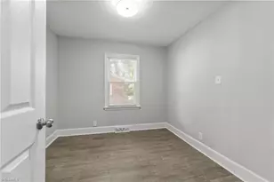 908 Lincoln St, Greensboro, NC 27401 - Photo 4
