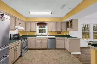 1034 Pine Knolls Road, Kernersville, NC 27284 - Photo 14