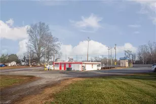 9140 Nc Hwy 90 E, Stony Point, NC 28678 - Photo 20