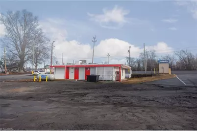 9140 Nc Highway 90 E, Stony Point, NC 28678 - Photo 16