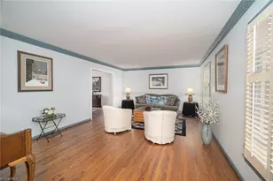 906 Chatfield Dr, Greensboro, NC 27410 - Photo 8