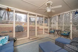 906 Chatfield Dr, Greensboro, NC 27410 - Photo 32