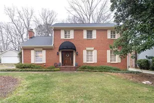 906 Chatfield Dr, Greensboro, NC 27410 - Photo 2