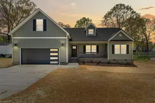 3903 Daye Dr, Greensboro, NC 27407 - Photo 32