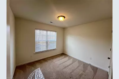 1528 Hamilton Hills Drive, Greensboro, NC 27406 - Photo 10