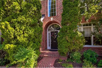 19 Middlefield Court, Greensboro, NC 27455 - Photo 2