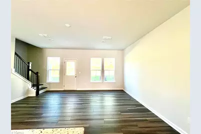 914 Lampton Court, Jamestown, NC 27282 - Photo 6