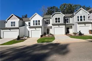 914 Lampton Ct, Jamestown, NC 27282 - Photo 2