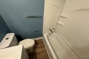 1405 Cypress St, Greensboro, NC 27405 - Photo 8