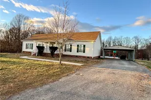 103 Simmons Farm Ln, Ararat, NC 27007 - Photo 2