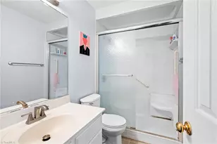 809 Banner Oak Ct, Greensboro, NC 27406 - Photo 12