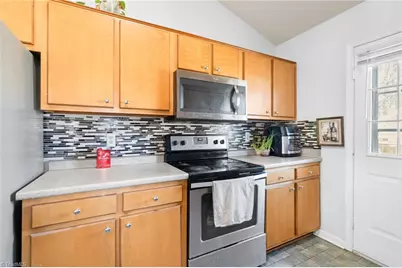 809 Banner Oak Court, Greensboro, NC 27406 - Photo 10