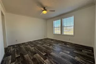 812 W Main St, Pilot Mountain, NC 27041 - Photo 10