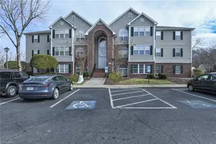521 Scholastic Ct, Winston-Salem, NC 27106 - Photo 2