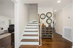 105 Cottonwood Dr, Jamestown, NC 27282 - Photo 10