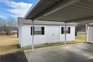 138 Highland Ave, Mount Airy, NC 27030 - Photo 8