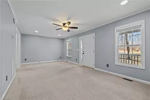 2310 Rothwood Acres Rd, Greensboro, NC 27406 - Photo 8