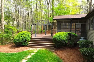 1524 Holly Cir, Wilkesboro, NC 28697 - Photo 4