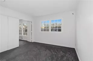 2810 Carriage Dr, Winston-Salem, NC 27106 - Photo 8