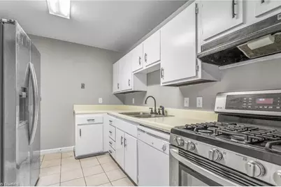 2810 Carriage Drive #D, Winston-Salem, NC 27106 - Photo 34