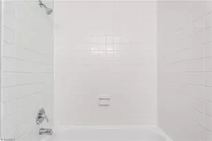 2810 Carriage Dr, Winston-Salem, NC 27106 - Photo 36