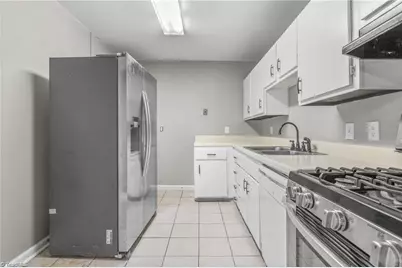 2810 Carriage Drive #D, Winston-Salem, NC 27106 - Photo 32