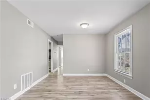 2810 Carriage Dr, Winston-Salem, NC 27106 - Photo 28