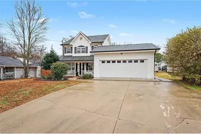 206 Hughes Street, Asheboro, NC 27203 - Photo 2