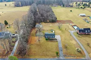 399 Comanche Dr, Advance, NC 27006 - Photo 2