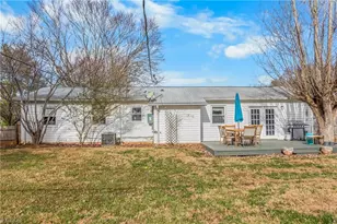 303 Pinoak Dr, King, NC 27021 - Photo 24