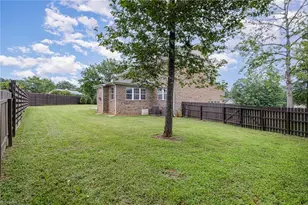 3082 Cascade Dr, Burlington, NC 27216 - Photo 38